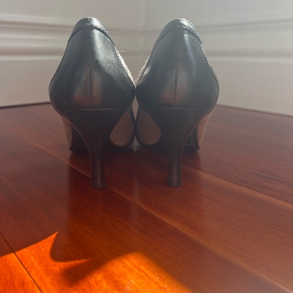 Burberry heels - Picture 3 of 4
